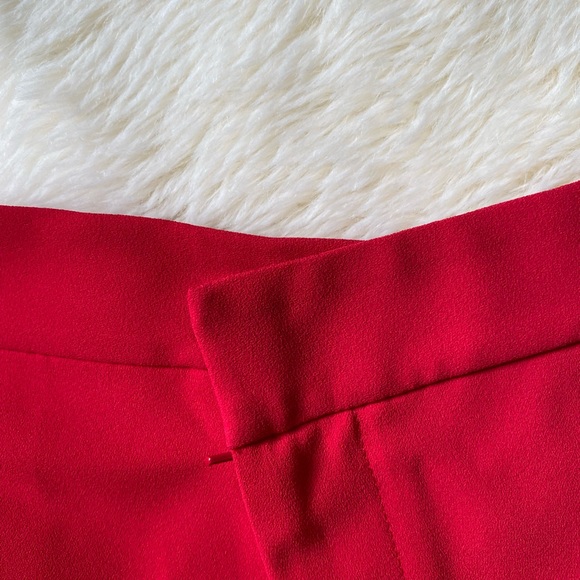 Final Price! Alice + Olivia Dawson V Drop Waist Shorts, Size 14 Red - Picture 8 of 12